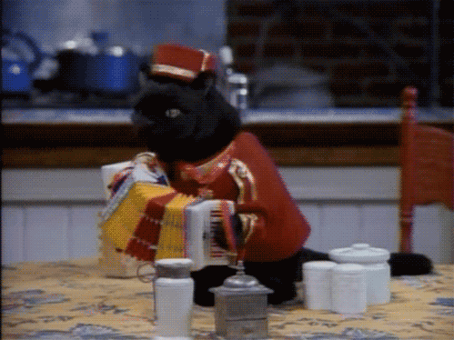 赫罗纳后场稳固逐步化解对手攻势,赫罗纳队服